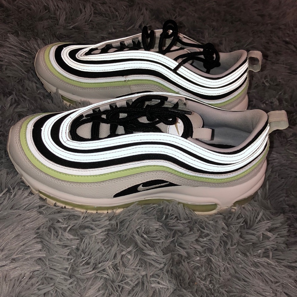 WOMENS GREEN & WHITE NIKE 97s